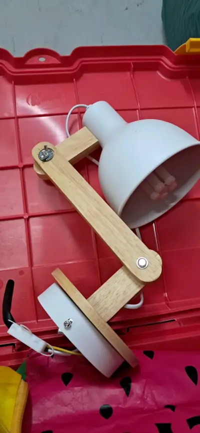 Lámpara Apliqué diseño industrial blanco y madera - miniatura 1