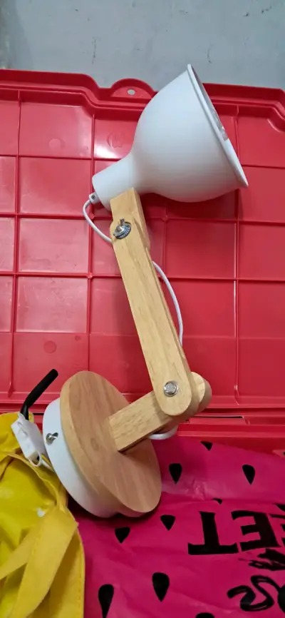 Lámpara Apliqué diseño industrial blanco y madera - miniatura 5