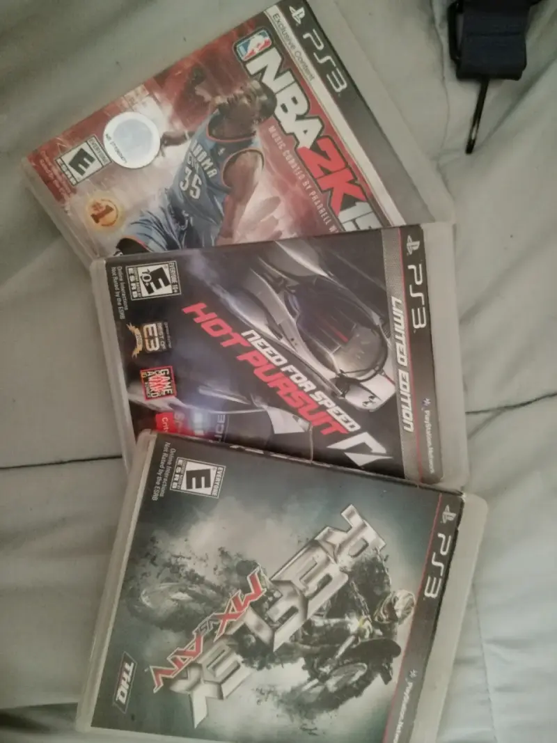 Lote de 3 juegos PS3: NBA 2K15, Need for Speed Hot Pursuit, MX vs ATV