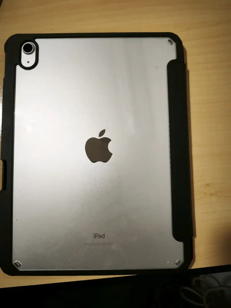 iPad con funda protectora, pantalla de 10 pulgadas - 3