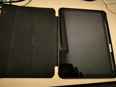 iPad con funda protectora, pantalla de 10 pulgadas - miniatura 5