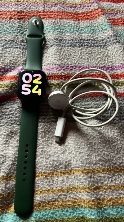 Apple Watch Serie 7 de 45 MM - miniatura 1