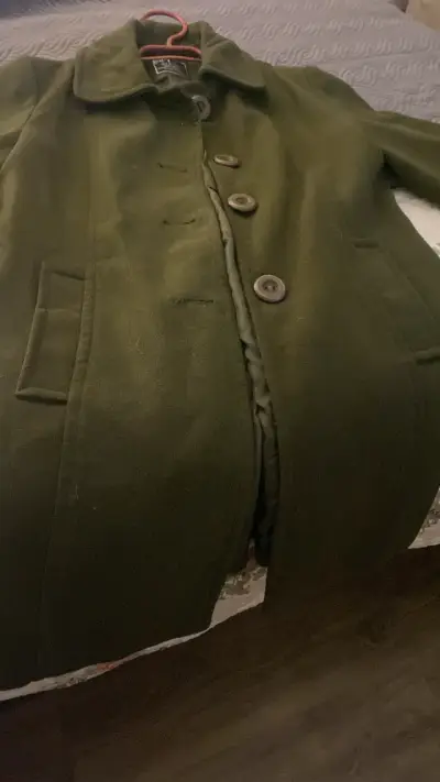 Abrigos talla 42 (L) verde, fugsia y gris - miniatura 1
