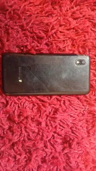 Samsung Galaxy A01 Core en buen estado - miniatura 2