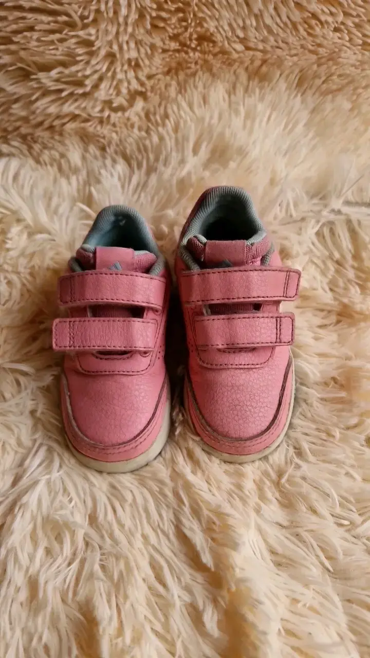 Zapatillas rosadas para niñas Adidas con velcro - 1