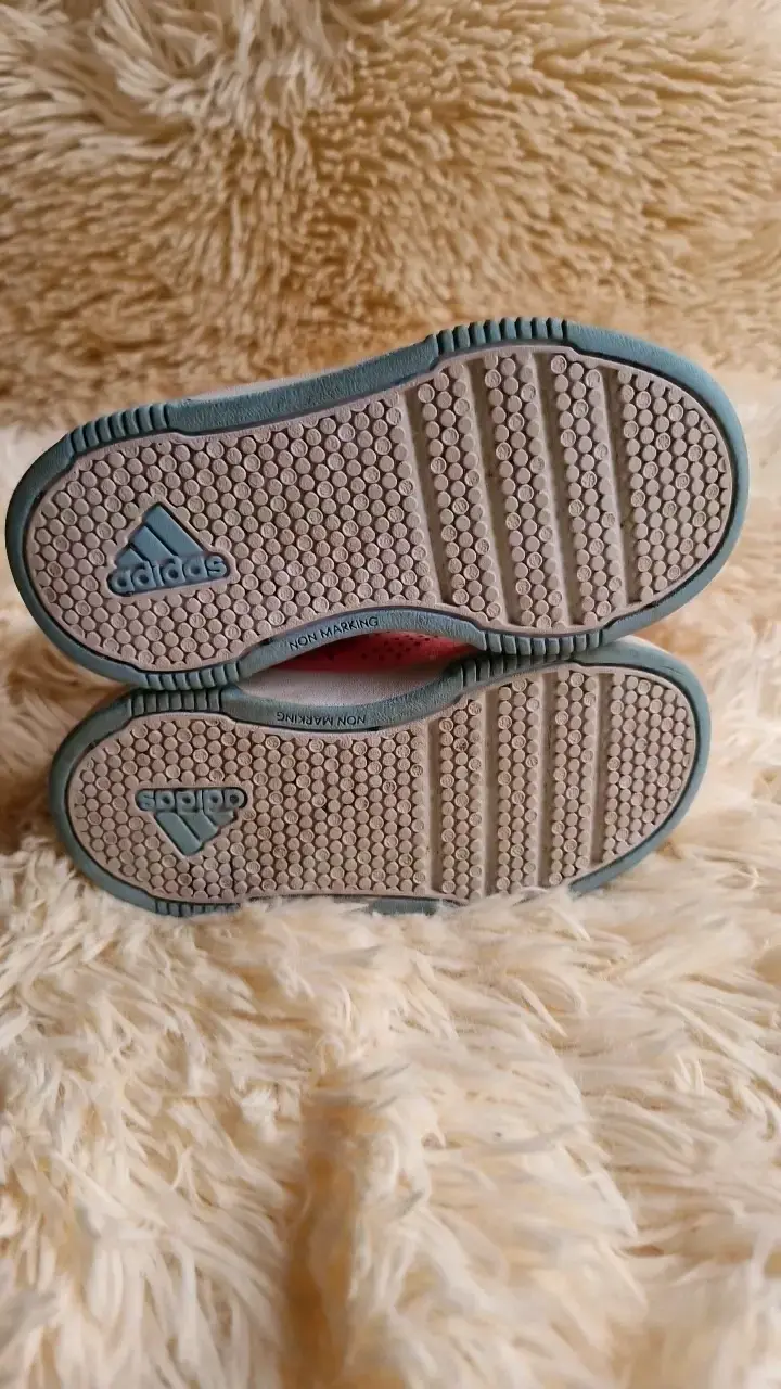 Zapatillas rosadas para niñas Adidas con velcro - 3