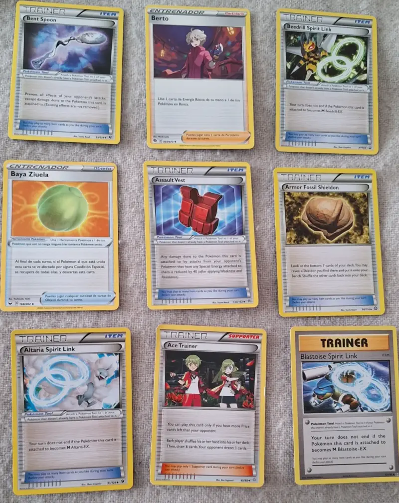 Colección de Cartas Pokémon Variadas - 6