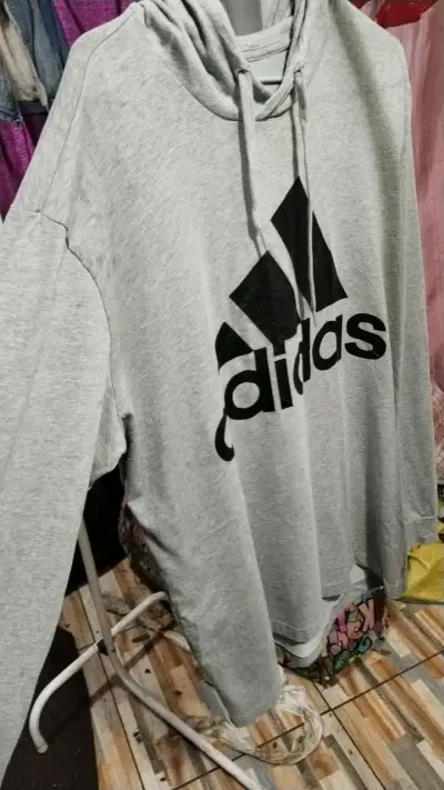 Polerón con capucha gris Adidas - miniatura 1