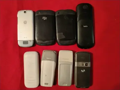 Celulares retro de varias marcas - miniatura 2