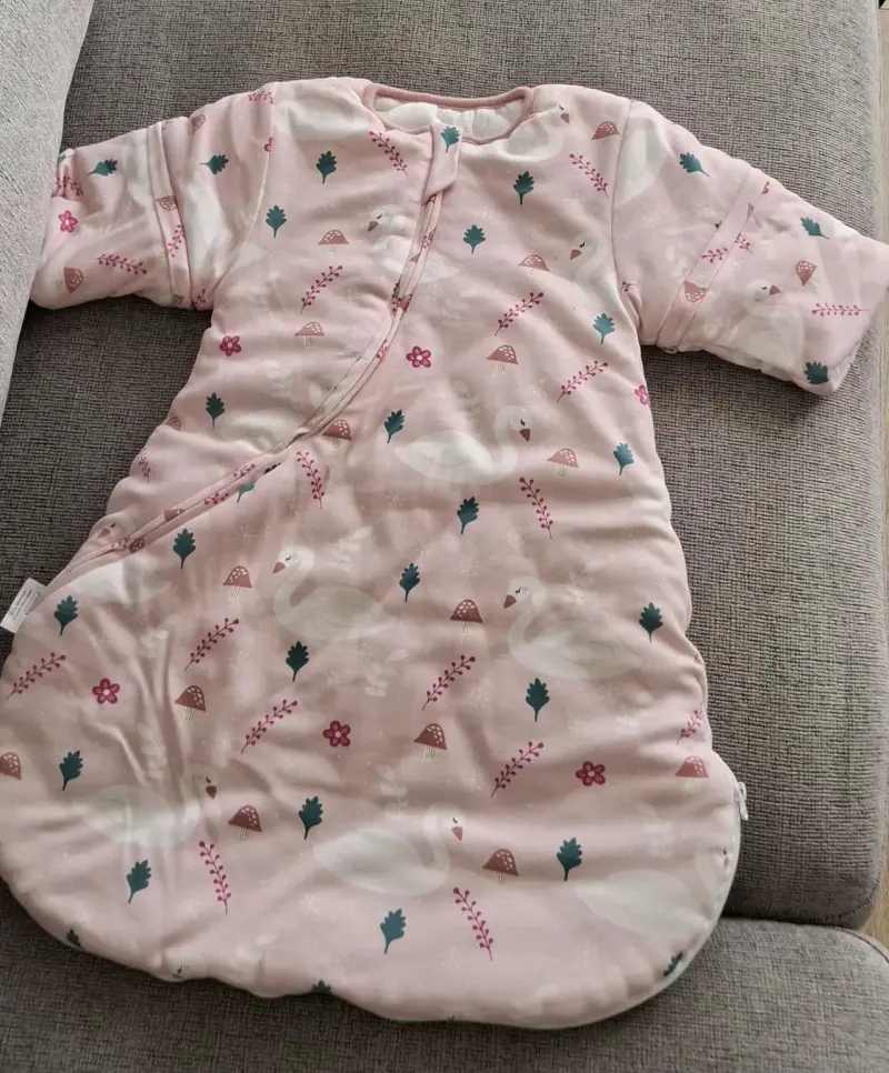 Saco de dormir para bebé rosa con estampado de cisnes - 1