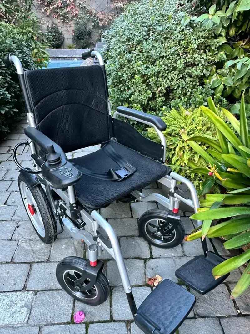 Silla de Ruedas Eléctrica Plegable Adulto GloMed - 2