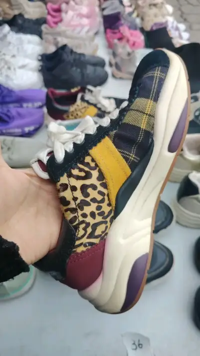 Zapatillas deportivas con diseño animal print talla 39 - miniatura 2