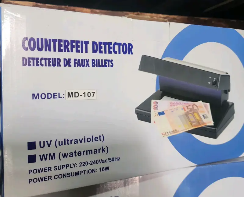 Detector de Billetes Falsos UV y PE - 3
