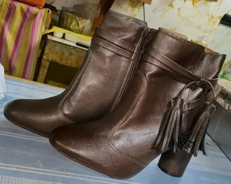 Botines marrón con flecos - 1