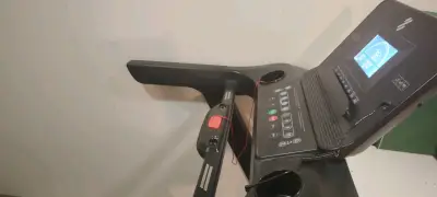 Caminadora eléctrica Ultimate Fitness con pantalla LCD - miniatura 4