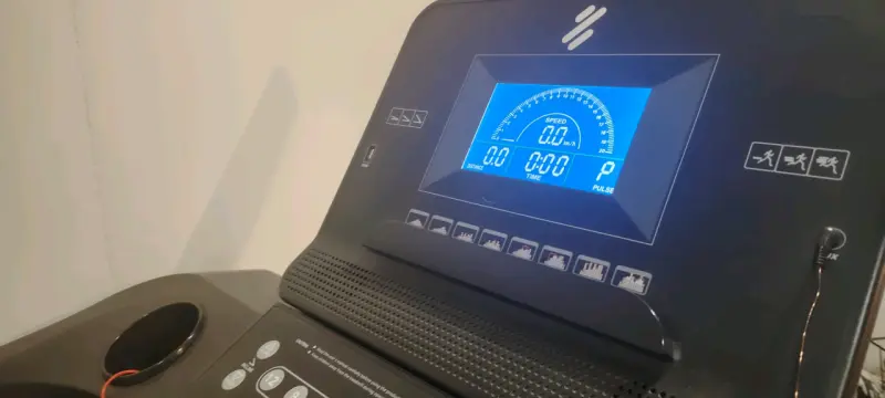Caminadora eléctrica Ultimate Fitness con pantalla LCD - 5