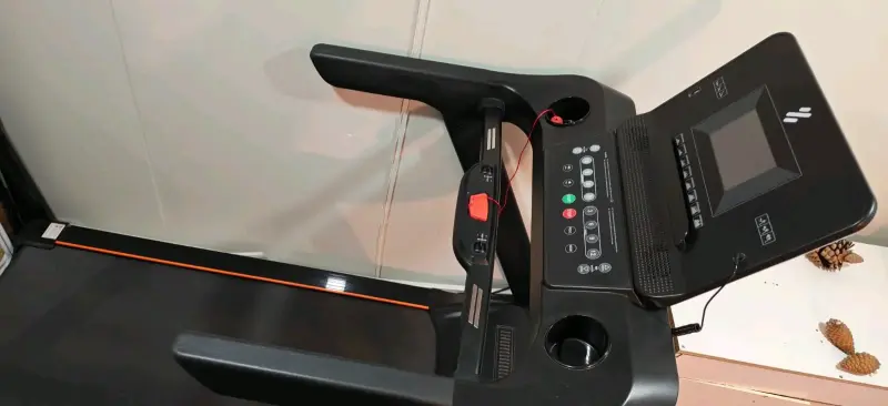 Caminadora eléctrica Ultimate Fitness con pantalla LCD - 6
