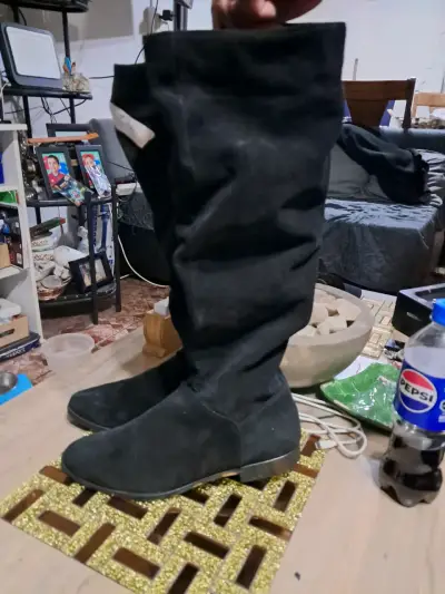 Botas largas negras de gamuza para mujer - miniatura 3