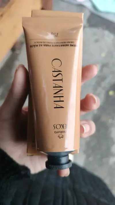 Crema Hidratante para Manos Natura Ekos Castaña 75g - miniatura 1