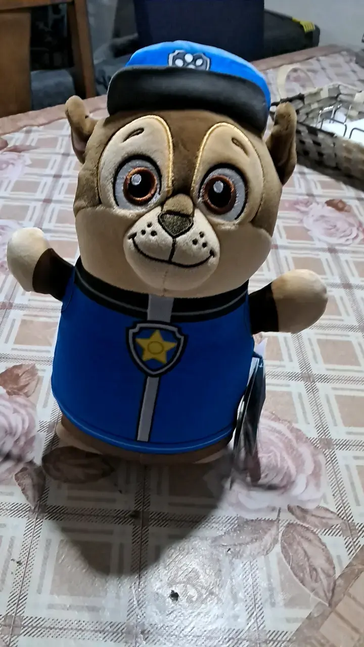 Peluche squishmallows Paw Patrol con uniforme azul - 1