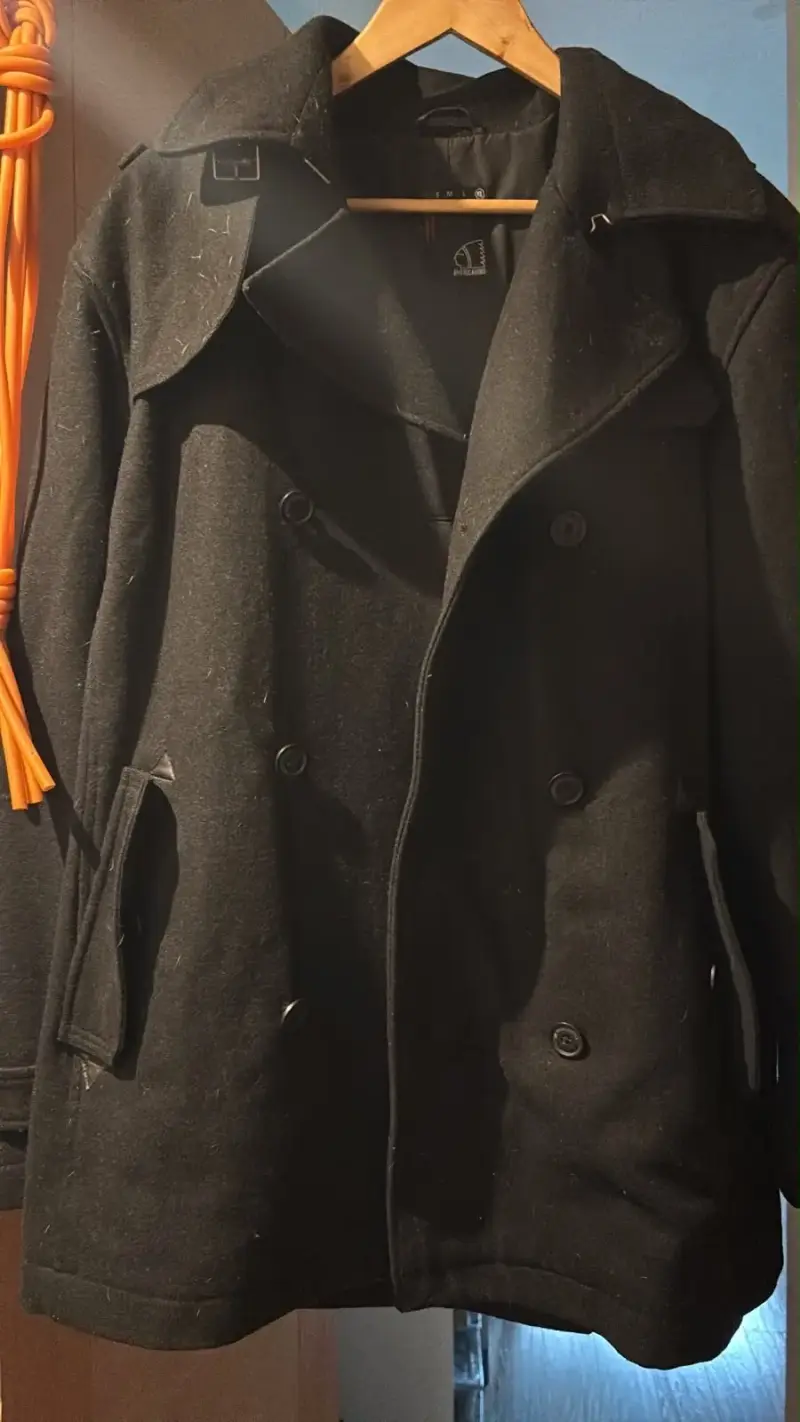 Abrigo de lana negro para hombre