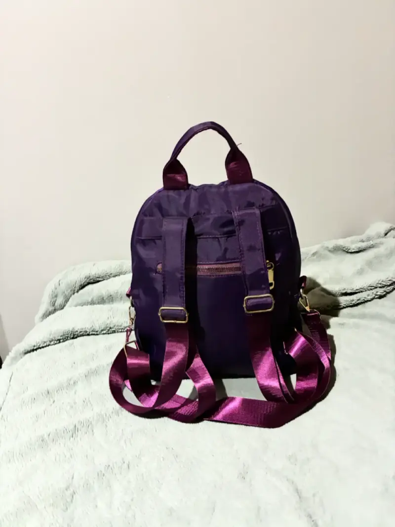 Mochila morada acolchada con múltiples bolsillos - 2