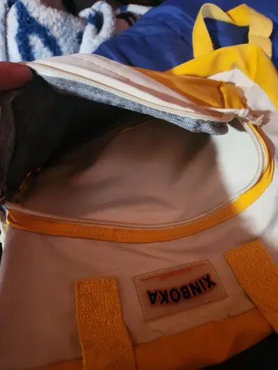 Mochila amarilla con bolsillo transparente - miniatura 5
