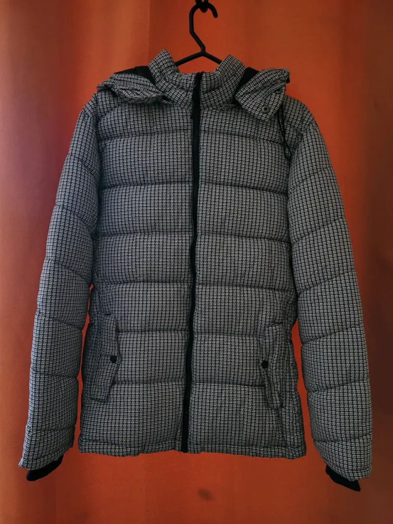 Chaqueta acolchada con capucha para invierno - 1