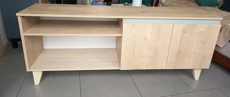 Mueble de TV de madera con estantes nuevo