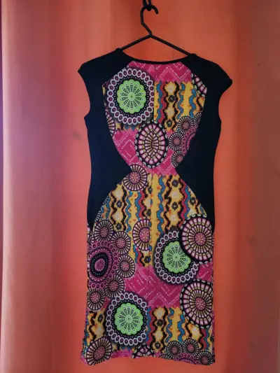 Vestido ajustado estampado colorido Mathew - miniatura 2