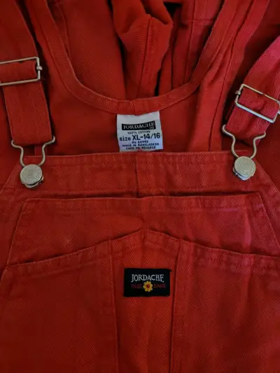 Jardinera corta roja Jordache para mujer - miniatura 3
