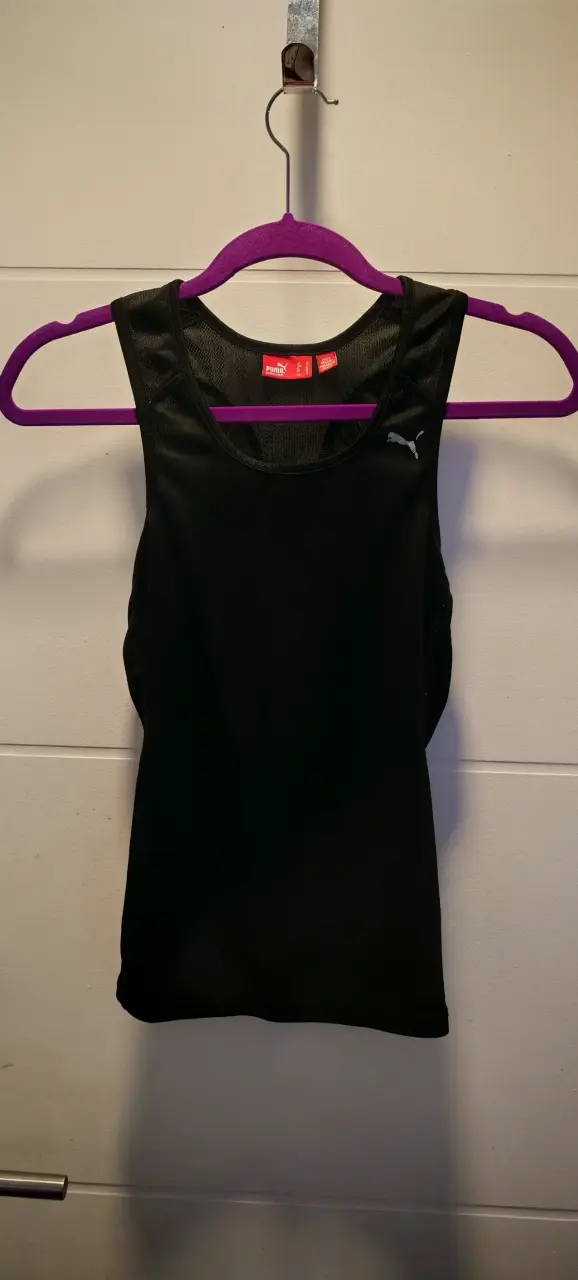 Polera sin mangas negra Puma para mujer - 1
