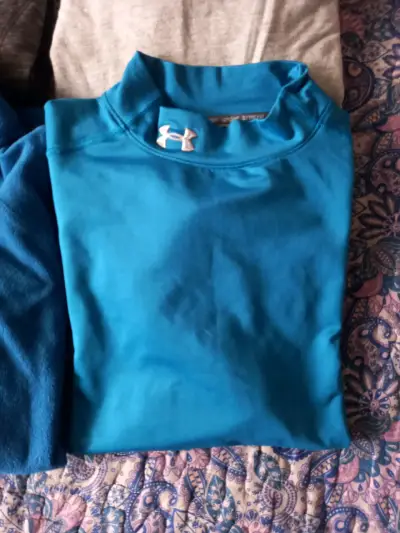 Lote de polerones y poleras deportivas para hombre - miniatura 4