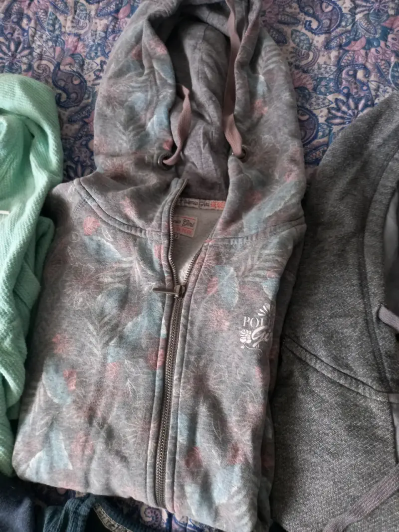 Lote de polerones y poleras deportivas para hombre - 6
