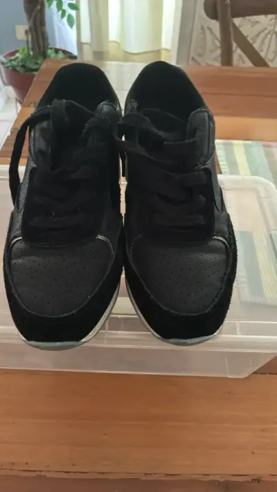 Zapatillas negras de cuero con plataforma - miniatura 1