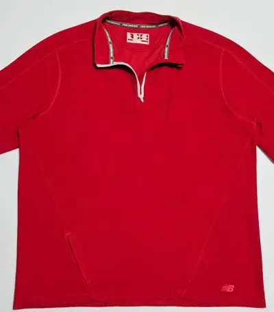 Polerón deportivo rojo New Balance para hombre - miniatura 4