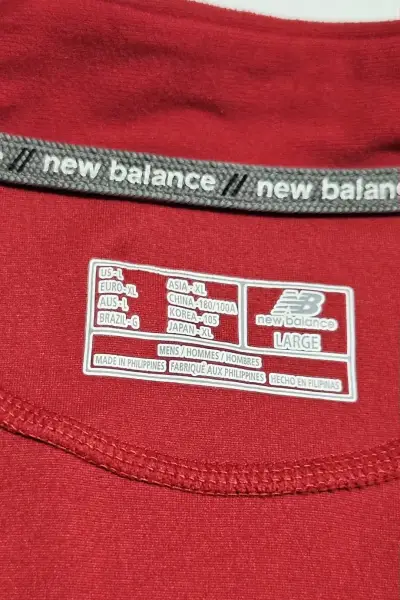 Polerón deportivo rojo New Balance para hombre - miniatura 5