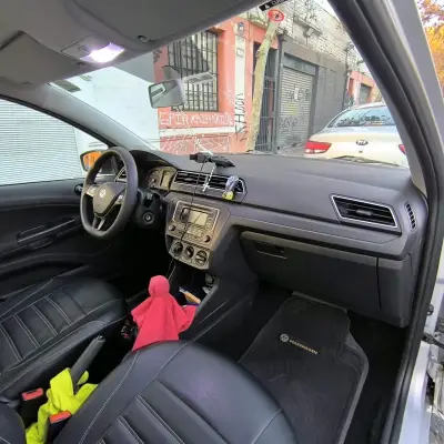 Auto Volkswagen voyage sedan 1.6cc - miniatura 6