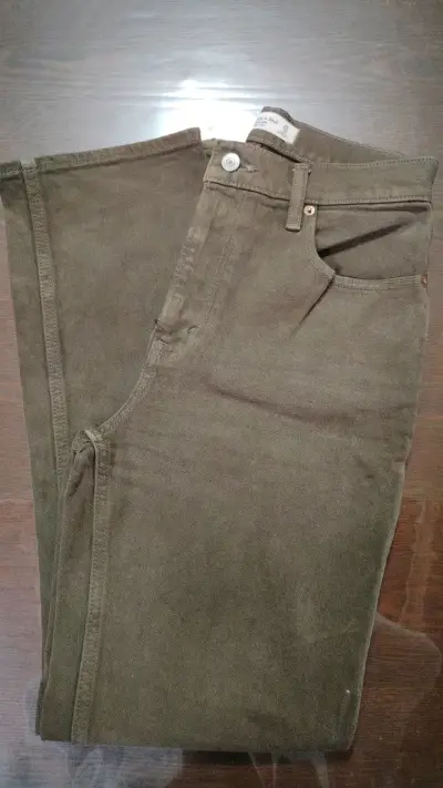 Jeans verde oliva para mujer  estilo clásico - miniatura 1