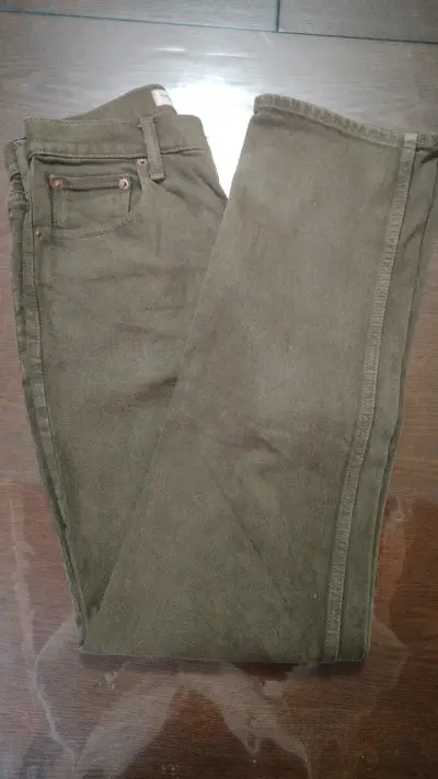 Jeans verde oliva para mujer  estilo clásico - miniatura 2