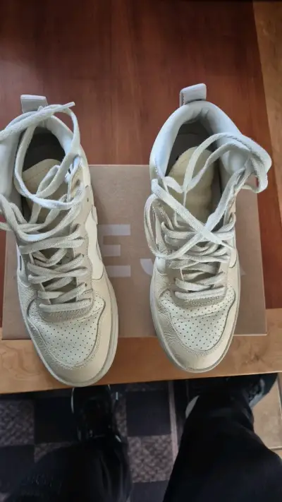 Zapatillas deportivas blancas de cuero - miniatura 1