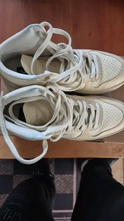 Zapatillas deportivas blancas de cuero - miniatura 2