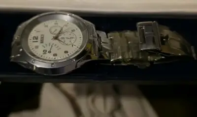 Reloj de pulsera metálico Burei con cronógrafo - miniatura 1