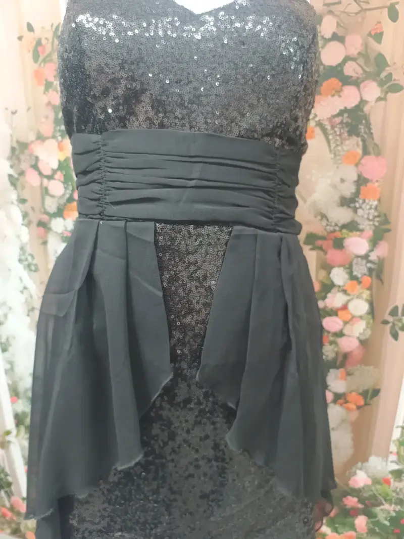 Vestido de fiesta negro con lentejuelas - 2