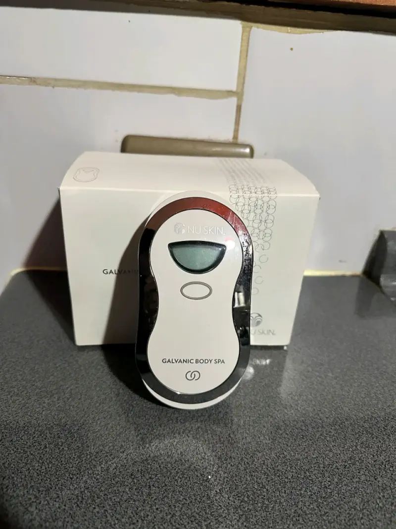 Dispositivo Galvánico Corporal Nu Skin - 1