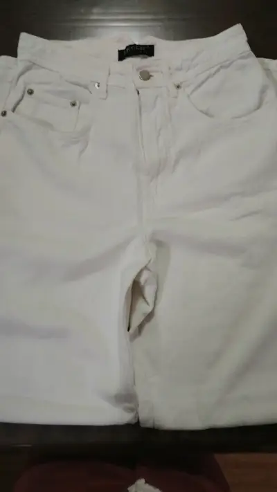 Pantalones de mezclilla blancos para mujer - miniatura 5