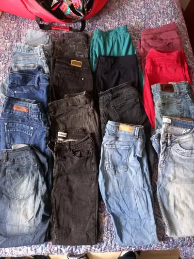 Lote de jeans y pantalones de varias marcas - miniatura 1