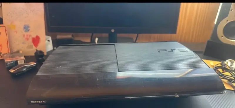 Consola PlayStation 3 con controles y accesorios - 3
