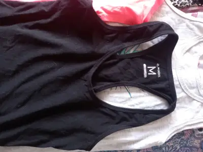 Lote de poleras y tops de mujer en varios colores - miniatura 5
