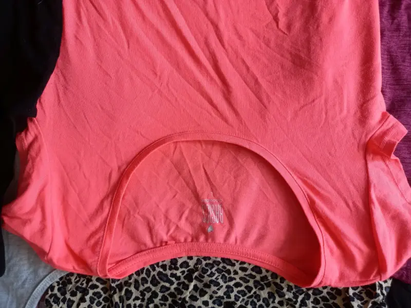 Lote de poleras y tops de mujer en varios colores - 6